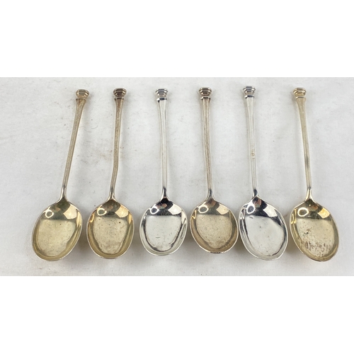 246 - A set of six Sterling silver teaspoons, weight 61g.