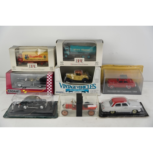 289 - Eight boxed collectors cars.