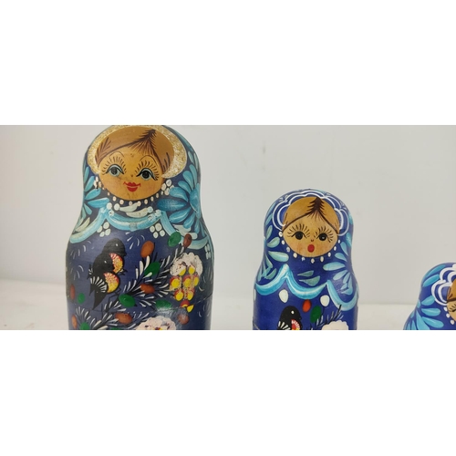 445 - A set of vintage Russian Babushka/ stacking dolls.