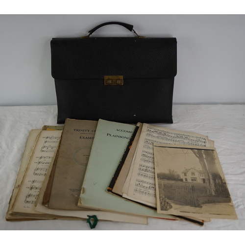 16 - A vintage case containing a lot of sheet music.