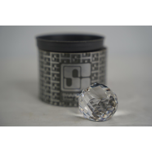 92 - A Swarovski crystal paperweight.