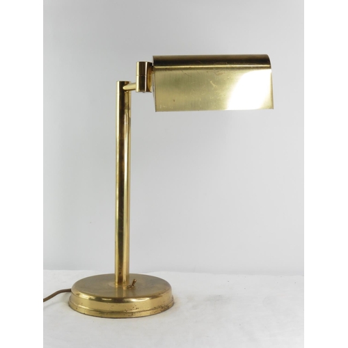 143 - A vintage brass bankers table lamp. (a/f)