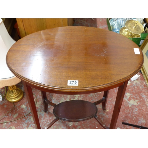 279 - An Edwardian oval occasional table with undershelf.