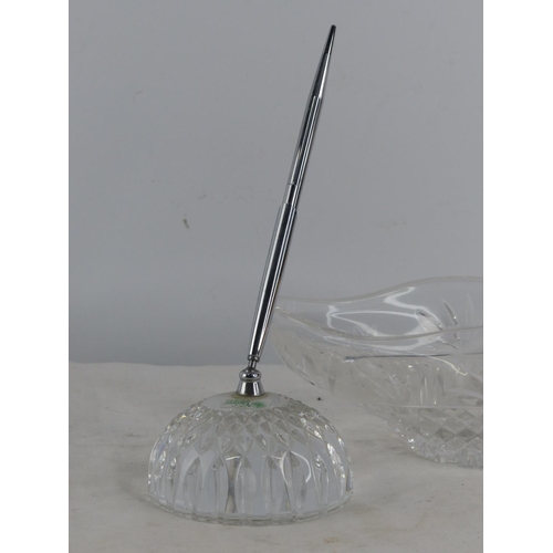 460 - A Galway crystal bowl and penstand.