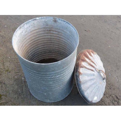 1 - A vintage galvanised metal dustbin & lid.