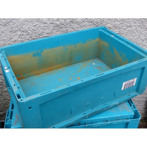 69 - A set of 5 heavy duty plastic stacking crates.