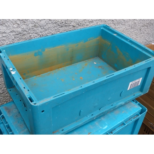 70 - A set of 5 heavy duty plastic stacking crates.