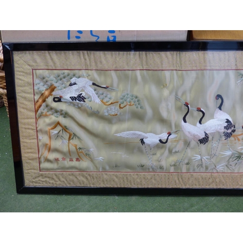 136 - A stunning large vintage/ antique framed Chinese silk panel.