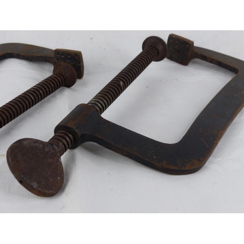 175 - A pair of vintage G clamps.