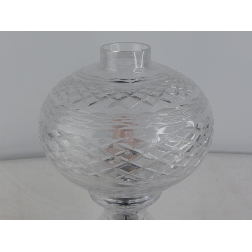 180 - A stunning large Tyrone crystal table lamp. 43cm tall