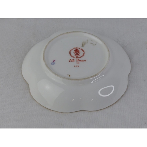 197 - A Royal Crown Derby 'Old Imari' cabinet dish.