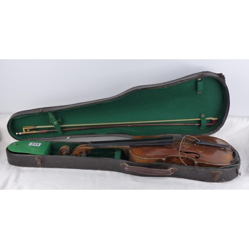 514 - An antique violin, in need of some tlc, complete with case & bow.