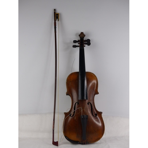 514 - An antique violin, in need of some tlc, complete with case & bow.