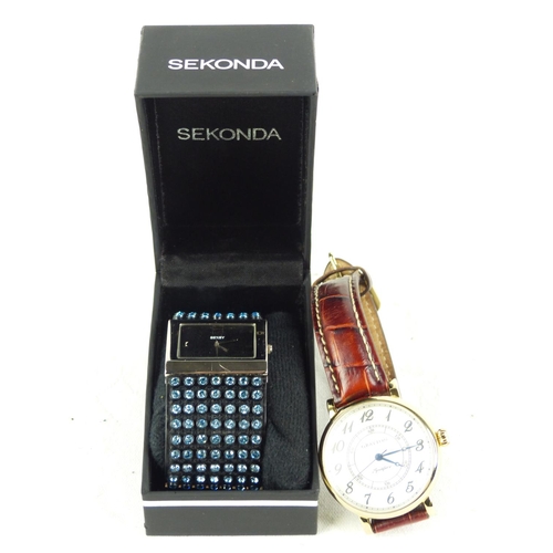 524 - A Sekonda ladies wrist watch and a Grayton gents wrist watch.