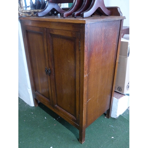 2 - A two door wooden cabinet, 90cm x 44cm.