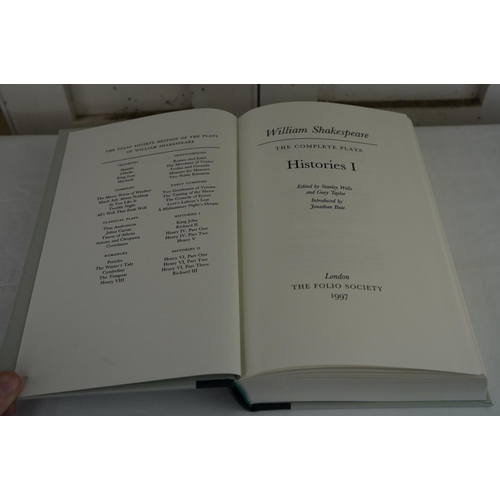 430 - A boxed set of four Folio Society books 'Shakespeare', 1997.