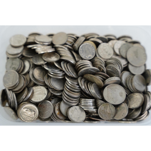 274 - 1.9kg of Irish 5p coins.