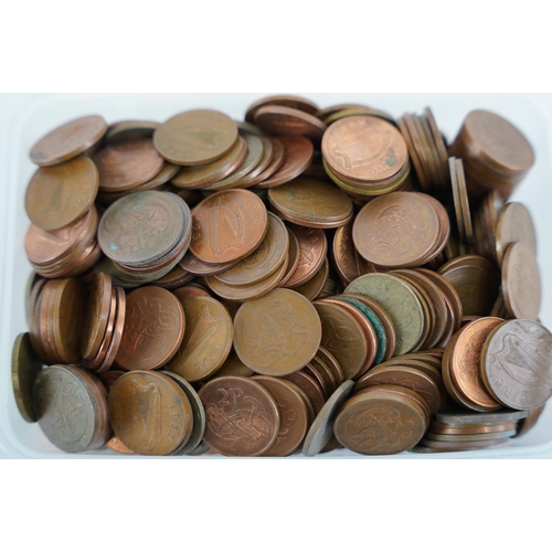 276 - 3kg of Irish 2p coins.