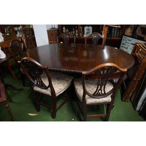 362 - An antique mahogany dining room table and a set of six chairs, measuring 160cm x 100cm (including ex... 