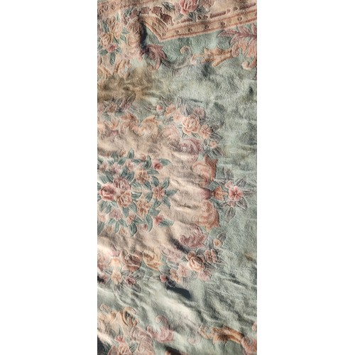 10 - An extra large decorative rug (requires cleaning), measuring approximately 3.6m x 2.5m.