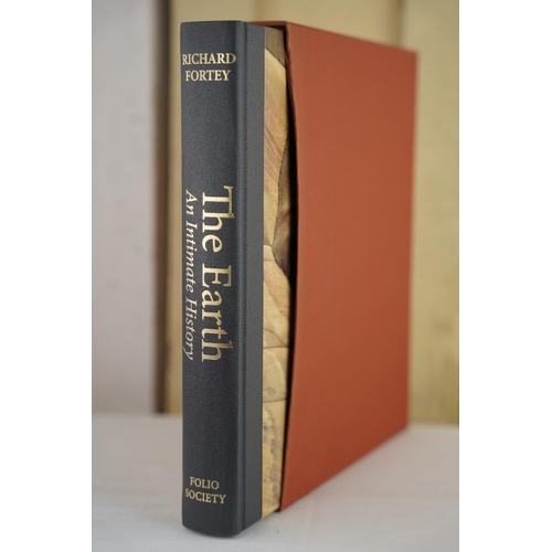 477 - The Earth by Richard Fortey, 2011.