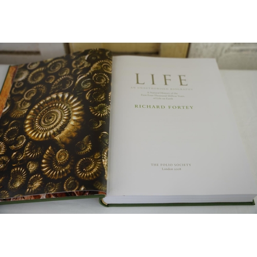 479 - Life by Richard Fortey, 2008.