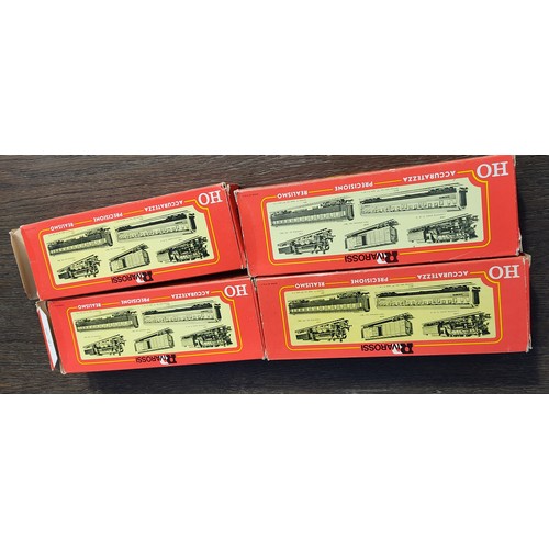 76 - 4 boxed HO Accuratezza Rivarossi railway models.