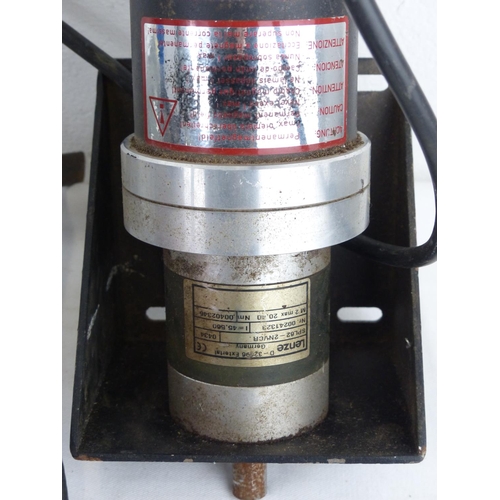 113 - A Michelin foot pump and more.