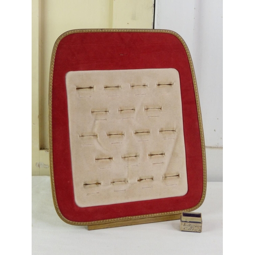 242 - A vintage E Pollard & Co Ltd, London table top ring display stand.