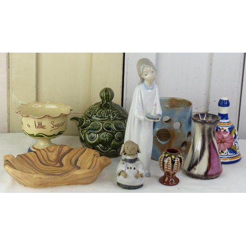 274 - A job lot of ceramics to include Sadler, Lladro and more.