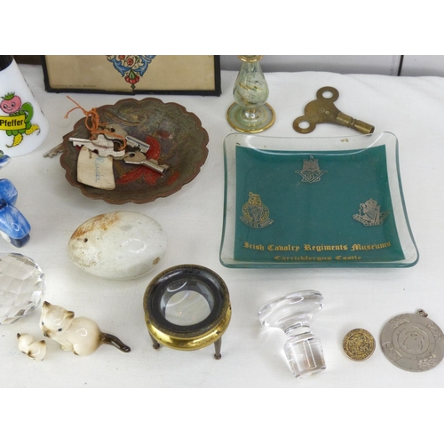 290 - A job lot of collectables to include spice jars and more.