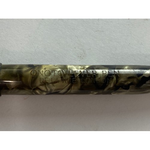 390 - A lot of vintage pens to include Onoto Lever pen with 14ct nib and more.
