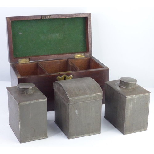 28 - A stunning antique/ Georgian tea caddy, with original tin cannister interior.