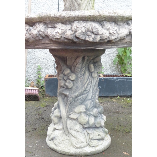 13 - A stunning large concrete bird bath/fountain, 130cm x 80cm.