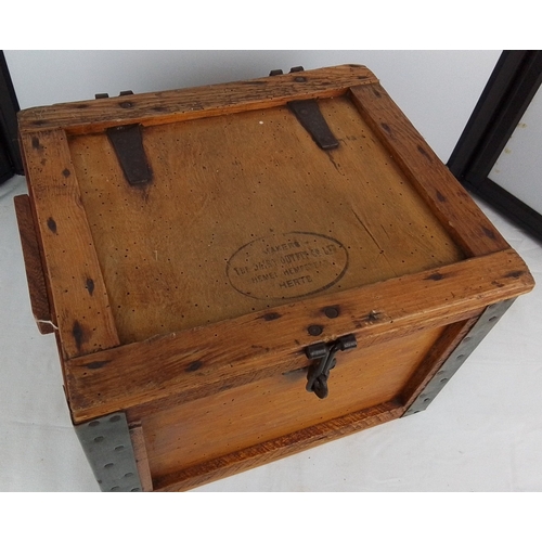 152 - An early 20th century EGGS merchant’s wooden transit crate, with iron corner straps and hasp fastene... 