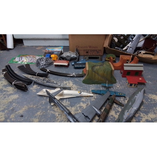 282 - Group of assorted hobby items, including Hornby model railway track sections, buildings and scenic a... 