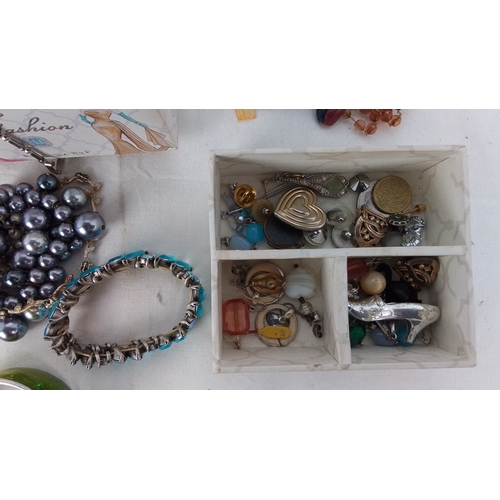 328 - Collection of costume jewellery and accessories, including faux pearl necklaces, silver-tone and bea... 