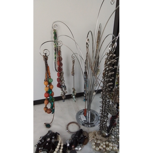 429 - Collection of costume jewellery, including faux pearl and metallic bead necklaces, assorted pendants... 