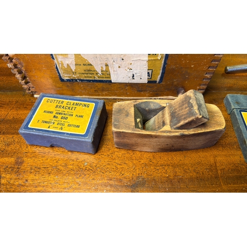 60 - Group of Record Tools Improved Combination Plane components, comprising wooden carrying box and lid,... 