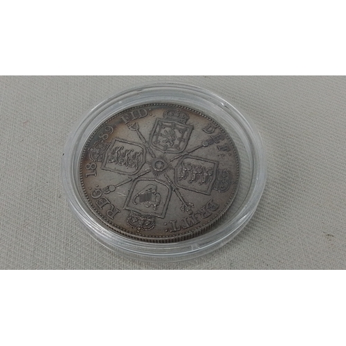 236 - A Victorian silver Crown, dated 1889, obverse with veiled bust of Queen Victoria and reverse with cr... 