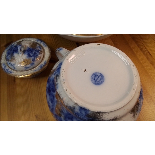 557 - Set of 3 antique Felton porcelain toilet wares comprising a chamber pot, a ewer and a wash basin, ea... 