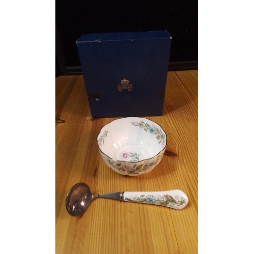 564 - Two-piece Aynsley bone china set comprising a scalloped-sided bowl and matching spoon, decorated wit... 