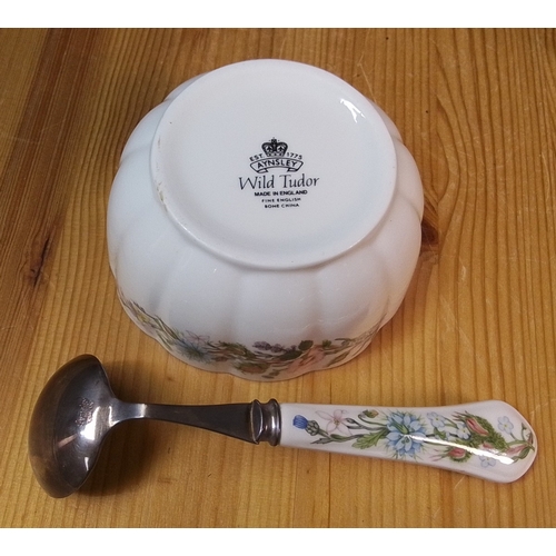 564 - Two-piece Aynsley bone china set comprising a scalloped-sided bowl and matching spoon, decorated wit... 
