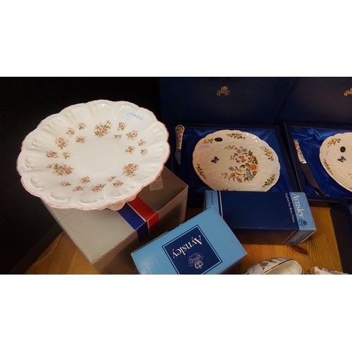 573 - Group of Aynsley English fine bone china ‘Cottage Garden’ giftwares, including a cake stand, two box... 