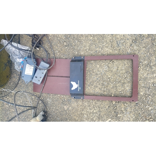 126 - A group of poultry-keeping equipment.