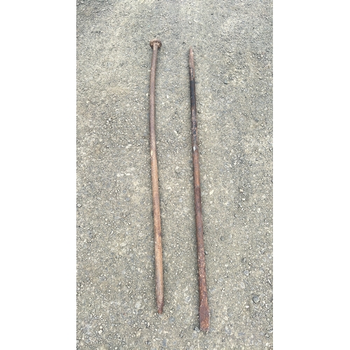 128 - 2 large iron pry bars, 146cm.