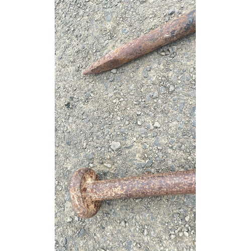 128 - 2 large iron pry bars, 146cm.