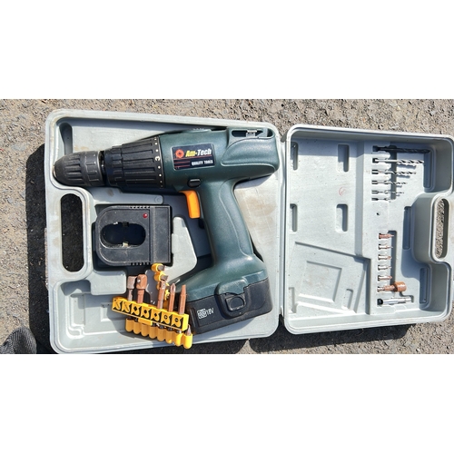 26 - An assortmernt of various tools etc,.
