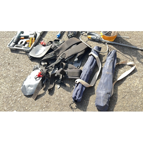 26 - An assortmernt of various tools etc,.