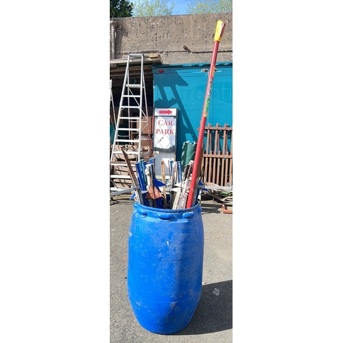 48 - A large lot of electric fence posts, cable, power pack and more.